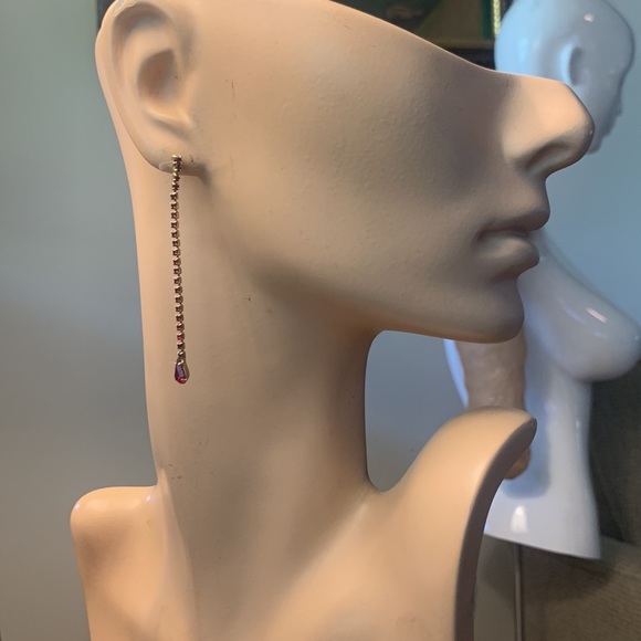 DANGLING VICTORIAN RUBY GARNET RED CRYSTALS RHINESTONES EARRINGS - Picture 4 of 12